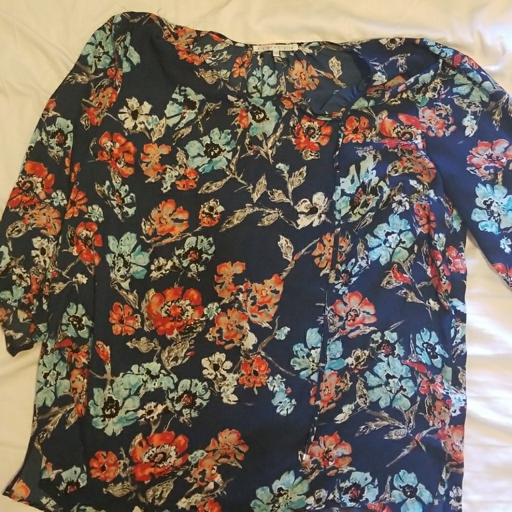 Women's long sleeve top